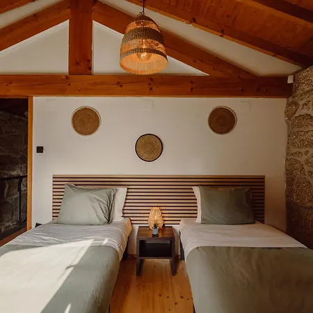 Aldeia Do Pontido פאפה