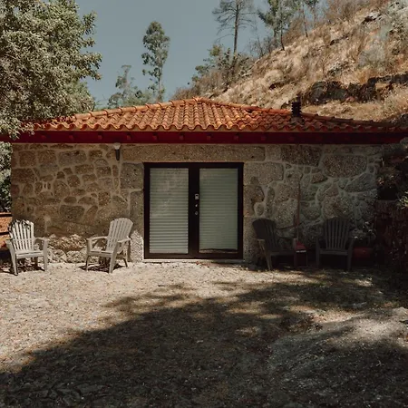 Aldeia Do Pontido * פאפה