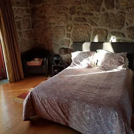 וילה Aldeia Do Pontido פאפה